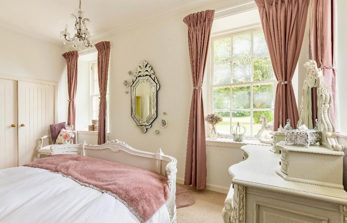 Private Room & Bathroom In Manor House Maybole المظهر الخارجي الصورة