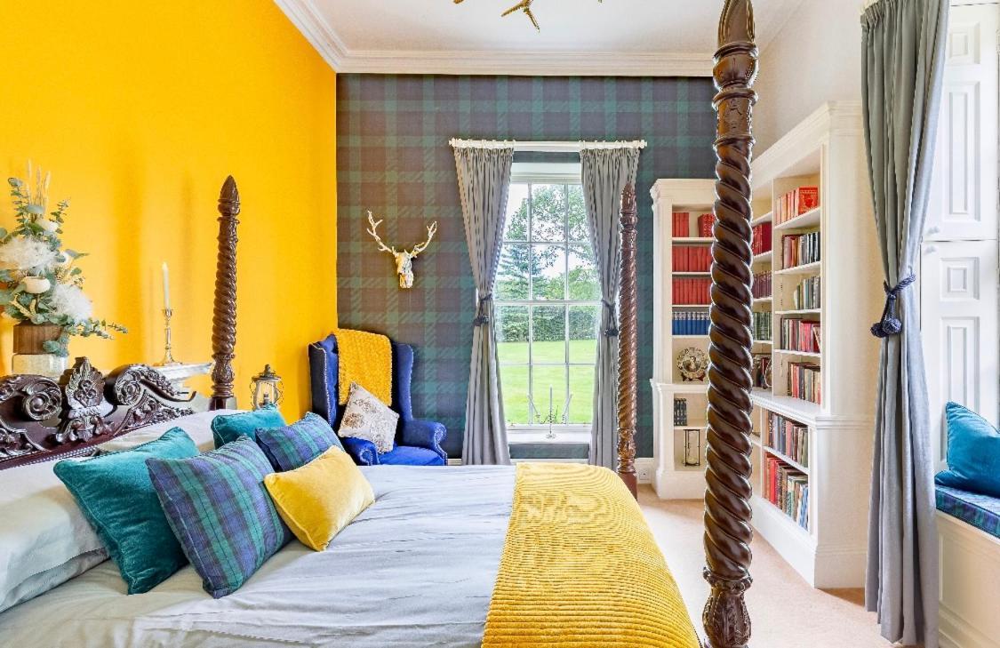 Private Room & Bathroom In Manor House Maybole المظهر الخارجي الصورة